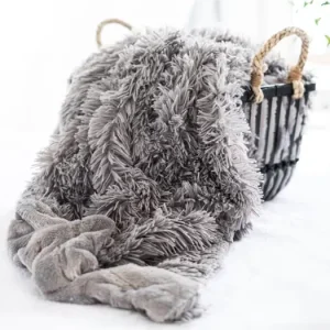 Výhodná Nabídka Chlupatá deka 200 × 220 cm – Agnello světle šedá
