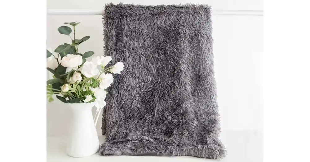 Tovární Cena Chlupatá deka 200 × 220 cm – Agnello tmavě šedá