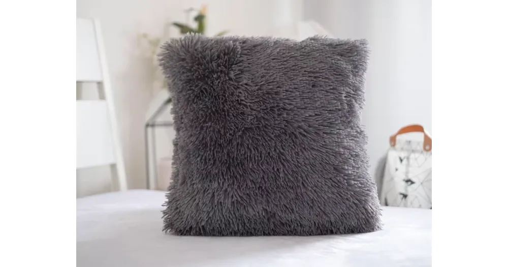 Akce Chlupatý povlak na polštářek Agnello/Lotus 45 × 45 cm – tmavě šedý