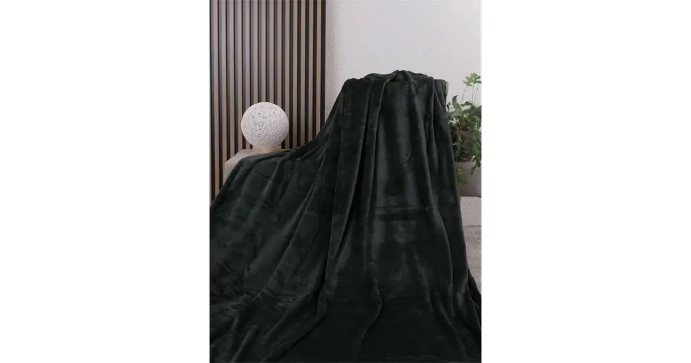Deka mikroplyš 150 × 200 cm – Laura tmavě zelená Nová Kolekce