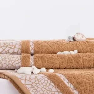Aktuální FROTÉ RUČNÍK COCO - světle hnědý