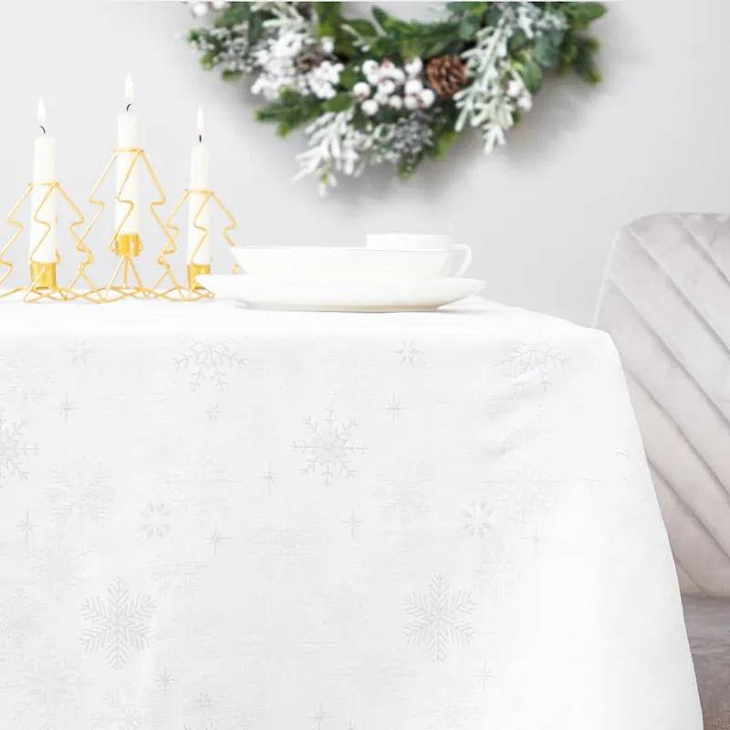 Ubrus SILVER SNOW sněhové vločky, bílý XM22 937969 Výprodej