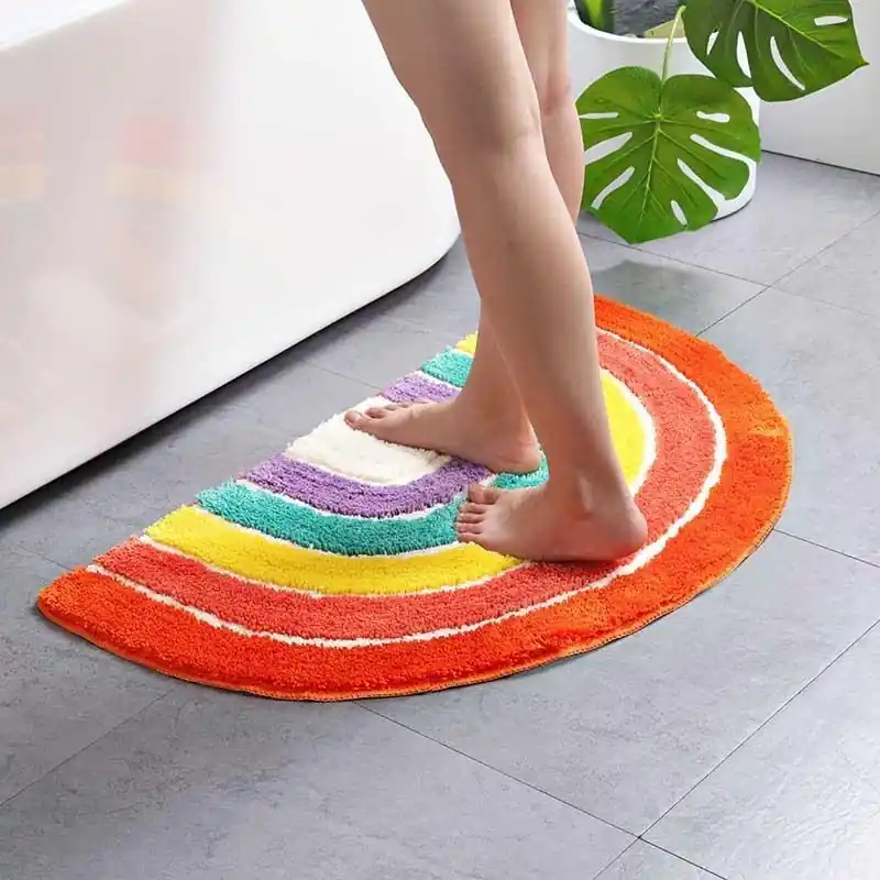 Must-Have Duhová půlkruhová předložka do koupelny